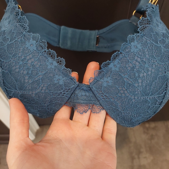 Victoria Secret Bra - Picture 5 of 5